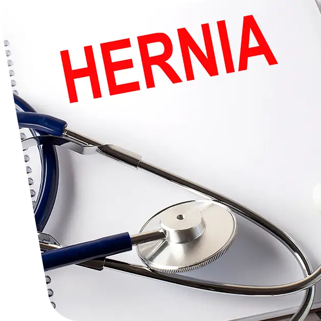 Imagine cu un stetoscop și textul 'Hernia', ilustrând diagnosticul și tratamentul herniei inghinale.