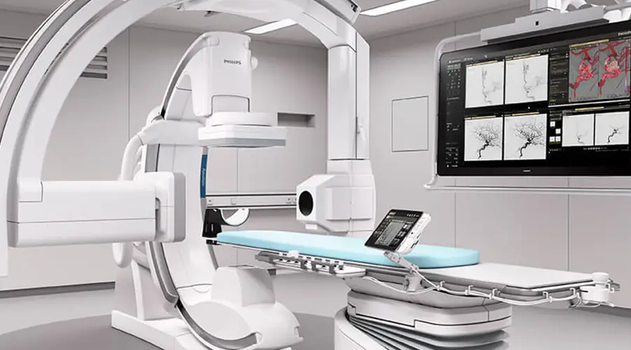 Poză cu aparatul medical folosit pentru Cardiologie și Radiologie interventionala
