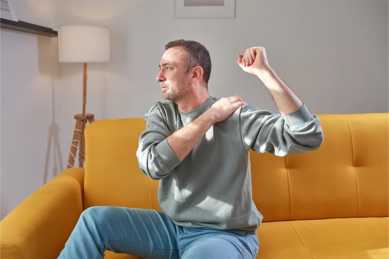 Representative image for the article Only my shoulder when I raise my hand